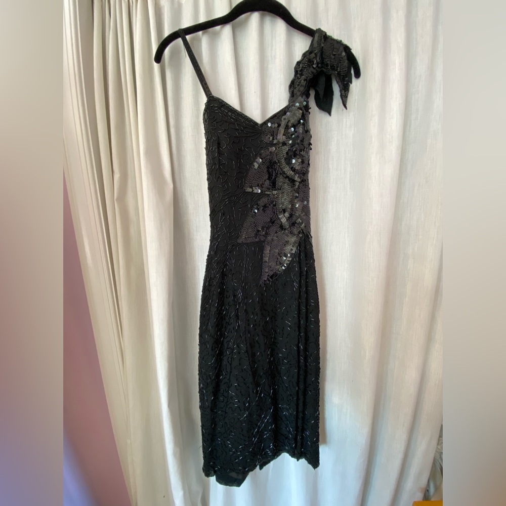 Morgan Taylor Silk Studio Gorgeous Beaded & Sequined Mini Dress Size Woman’s 4